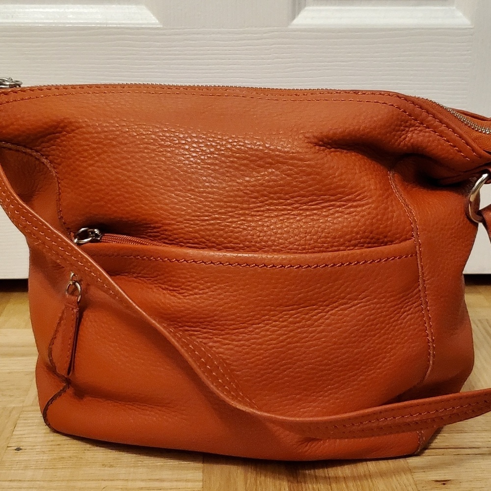 Danier leather shoulder bag
